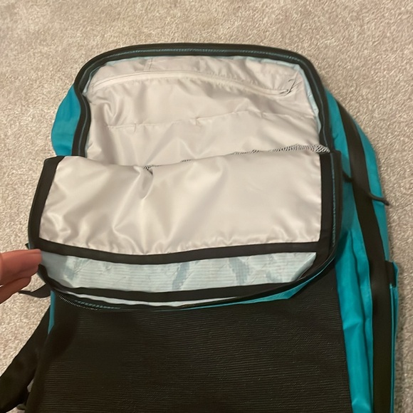 Six Moon Designs All Day Carry Travel Backpack 45L - color Teal, size Small - Picture 5 of 8